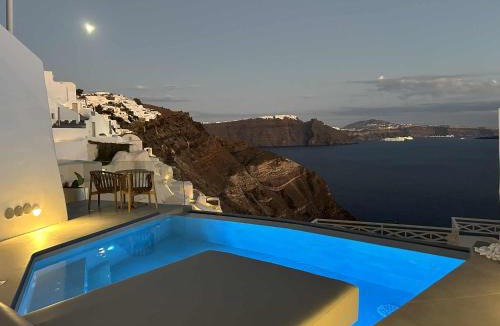 Oia Villa | Thea Cave Villa