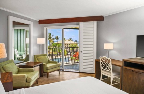Hanamaulu Resort | Top Floor Ocean View at 4-Star Kauai Resort. Pools & Slides