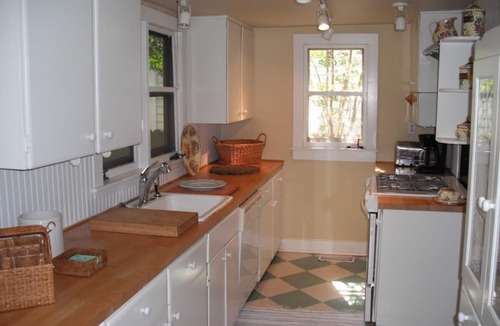 South Rehoboth Cottage | Top Performer! Quintessential historic cottage