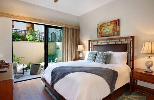 Lihue Hotel | Townhouse with Full Kitchen and Private Balcony Steps to Kalapaki Beach