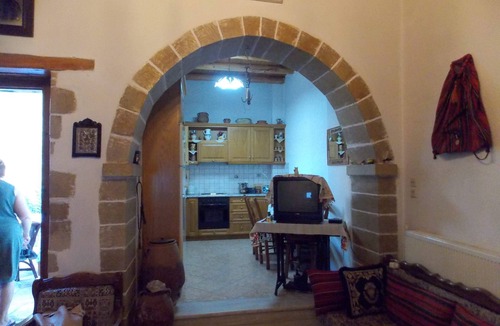 Provarma Villa | Traditional Luxury Villa in Fres