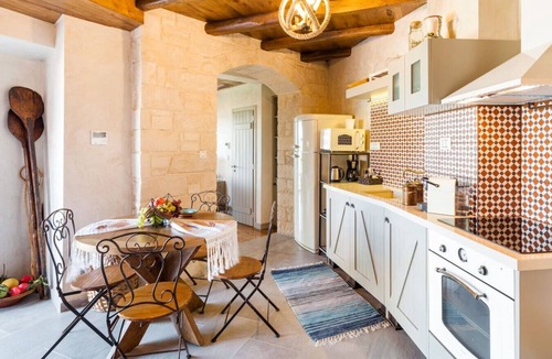 Paidochori Villa | Traditional Villa with Private Heated Pool and BBQ