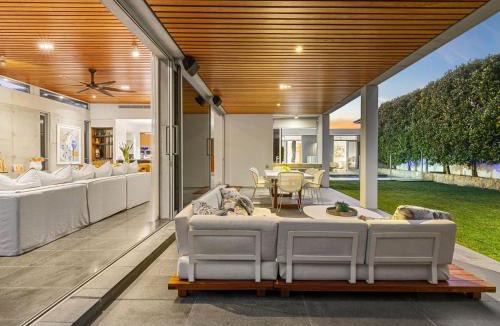 Kingscliff House | Ultimate Beachfront Escape with Pool