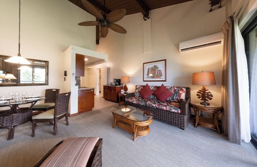 Princeville Hotel | Unwind and enjoy on #2 Best Resort for Families | 2 Relaxing Units w/Pool!