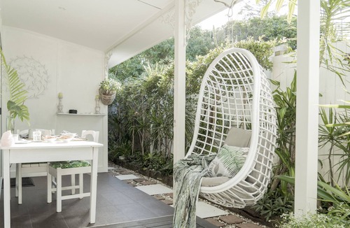 Suffolk Park Cottage | Unwind by the Beach: Escape to our Laid-Back Cottage near Byron