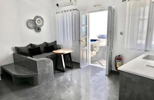 Imerovigli Apartment | Vallais Villa