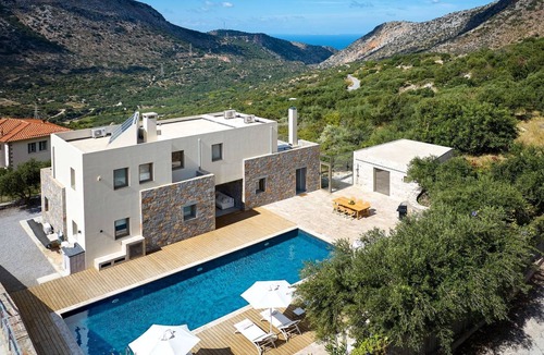 Vrachasi House | Villa Adagio mit Privatpool in Vrachasi, Kreta by Interhome