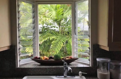Kalama Tract Villa | Villa Frangipani Tropical Beachside Retreat Kailua