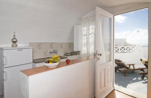 Firostefani Apartment | Villa Ilias