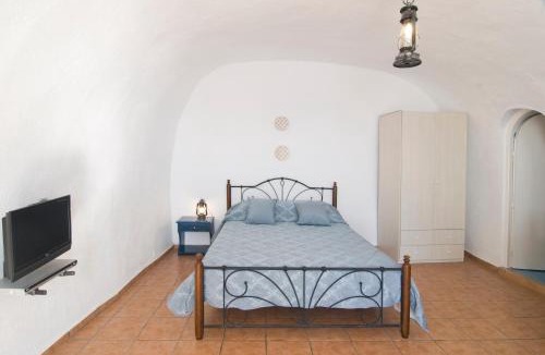 Firostefani Apartment | Villa Ilias