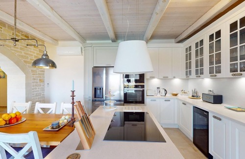 Plaka Villa | Villa Lumidana Charming Stone house in Almyrida