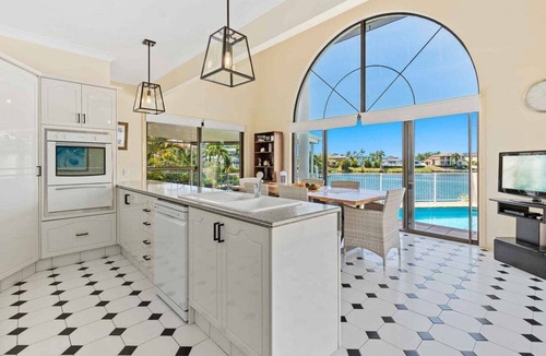 Gold Coast House | Villa Maria - 4BRM Home