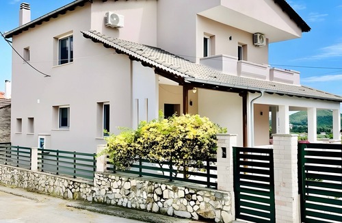 Pangaio Villa | Villa Violetta Country House with Mountain View, Private Balcony and Garden