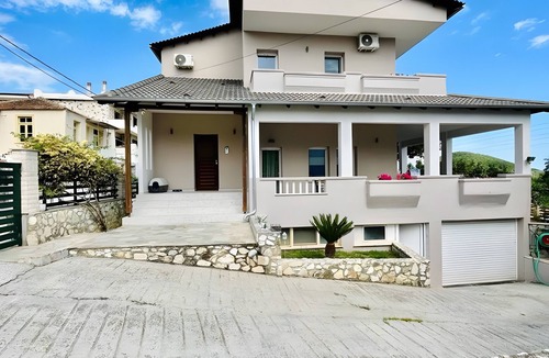 Pangaio Villa | Villa Violetta Country House with Mountain View, Private Balcony and Garden