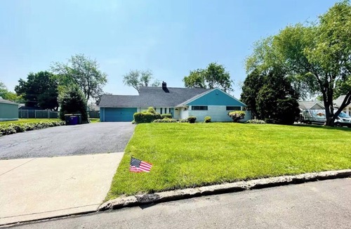 Levittown House | Vintage Grandma home near Sesame Place