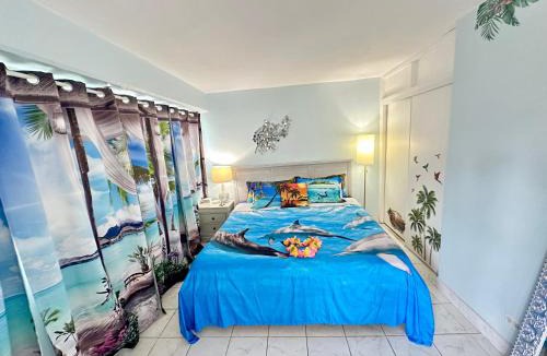 Waikiki Apartment | WAIKIKI 2 BEDROOMS, 1 BATH, FREE PARKING, SLEEP 6