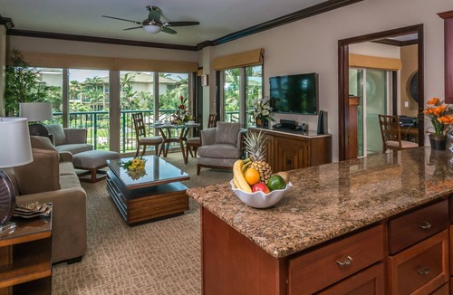 Wailua Condo | Waipouli Beach Resort Exquisite Oceanview Overlooking the Fantasy Pool