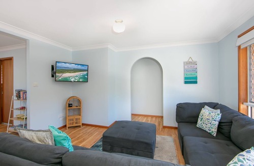 Iluka Apartment | Waratah - A comfortable and large two bedroom unit that has plenty of space for a relaxing holiday