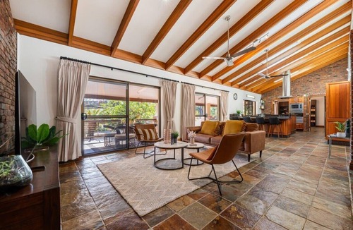 Ernest Junction House | Welcome To The Lodge