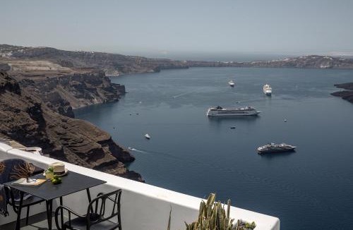 Imerovigli Villa | WeSense Santorini by Caldera Houses