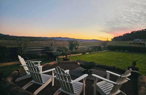 Ballandean House | Windmill Retreat Cottage Spa Sauna Ice & Fire