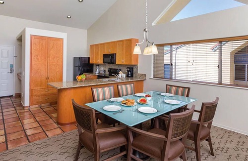 Kahaluu-Keauhou Resort | Wyndham Kona Coast Resort 1 Bedroom/2 beds/1 bath Condo with Lanai