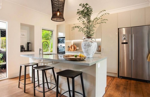 Suffolk Park House | Your Luxury Escape - Yallambee