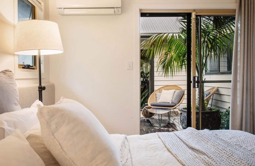 Suffolk Park House | Your Luxury Escape - Yallambee