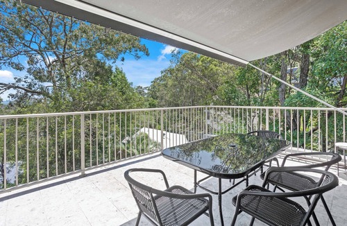 Currumbin Apartment | Your Perfect Waterfront Escape!