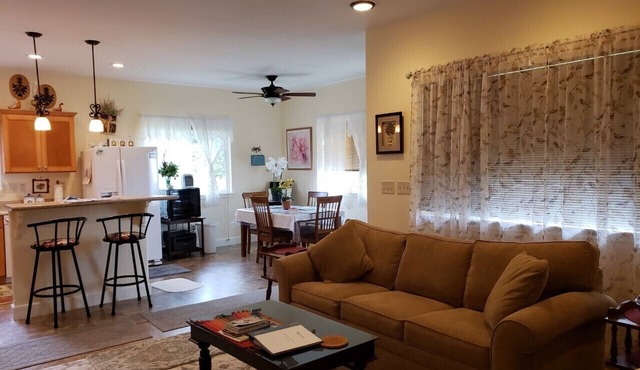 1 Bdr 1 Bth House With Whirlpool Tub