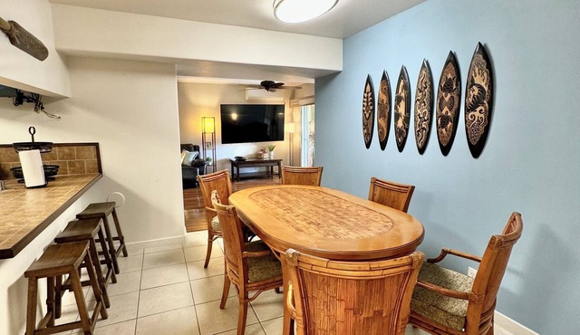 1 Huge Unit 6 Bed 4 Bath Condo in Waikoloa Village
