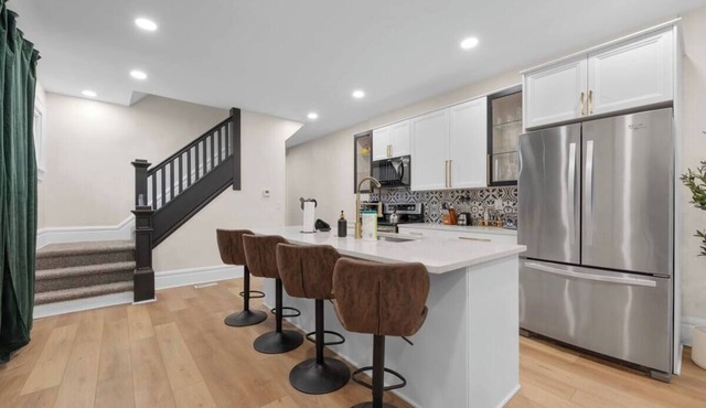 10-Bedroom Escape with Fenced Yard and Games