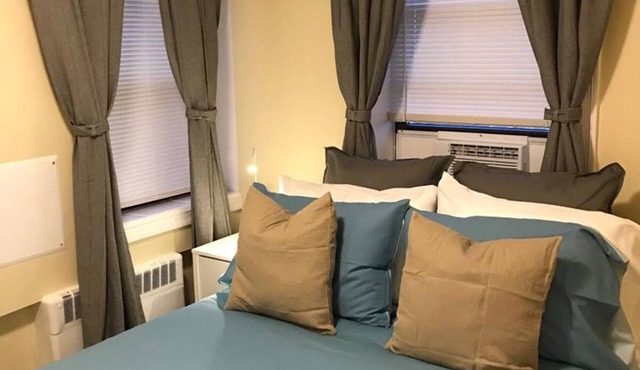 1631 4E · Awesome 2bed Apt-20 min to NYC/Parking Avail.
