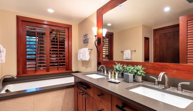 2 Side x Side Villas - 3br + 2br on Same Floor-Sleeps up to 14! Great for Groups