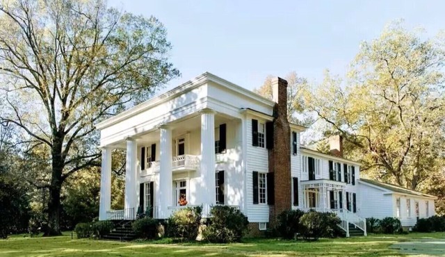 2 Twin beds room at Chantilly bed & breakfast in welcoming Washington GA