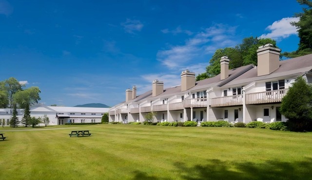 2 Units Mountain Retreat w/Golf, Spa, Heated Pool | Hiking & Minutes to Bromley