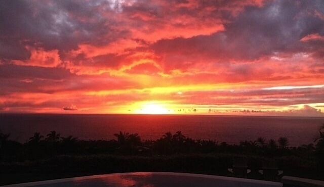4 BDRs with their own baths! Modern decor! Privacy! Best Ocean View in the Hood!