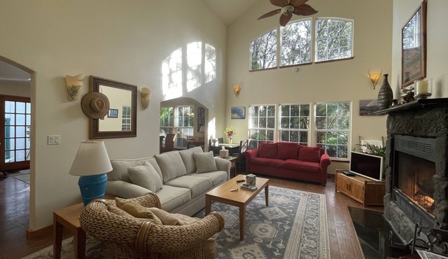 4 bed/4 bath Entire custom-built house 5 mins from Volcanoes National Park