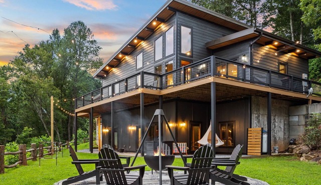 4-bedroom cabin in beautiful Bryson City