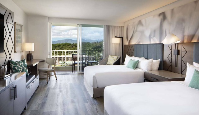 4 Comfortable Rooms w/Ocean View! Steps Away from Kalapaki Beach! Outdoor Pool!