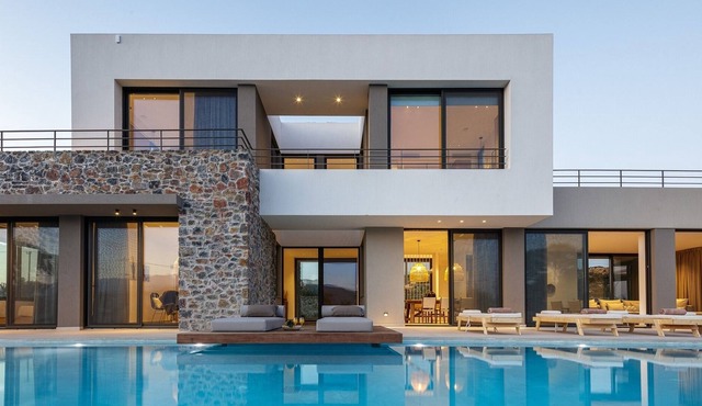 Al Sur Villa - Six Bedroom Villa, Sleeps 13