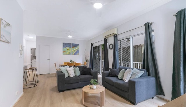 Alessandria Stay Simple Living near Brisbane River