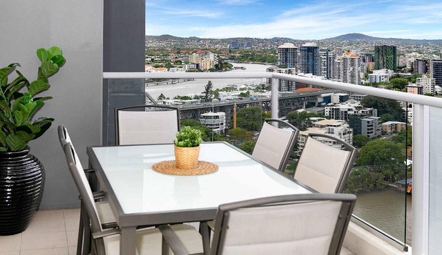Amazing River Views | Premium Family Suite