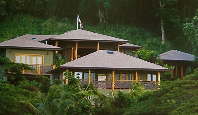 Amazing Sunset Beach 4 Bedroom / 4 Bath Vacation Home with Pool
