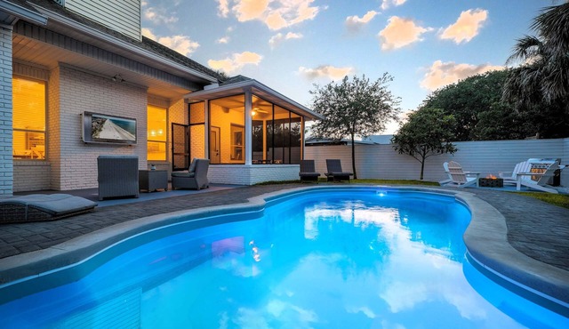 AquaTerra: Heated Pool + Beachside + Game Room