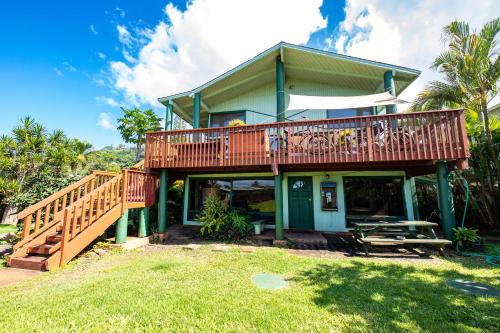 Backpackers Vacation Inn and Plantation Village