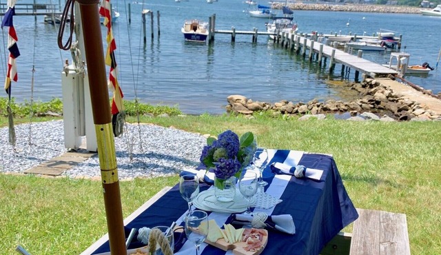 Bargain Winter Rental, Waterfront, Charming, Dock, Boating Paradise, Noank, CT