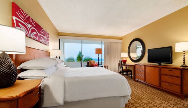 Beach is Calling! Spa, Dining, Restaurant and Bar, Near Kona Country Club