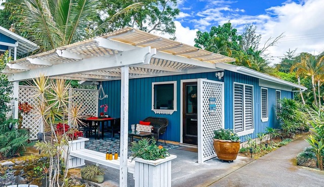 Beachside Cottage surrounded by coffee trees but minutes from the beaches