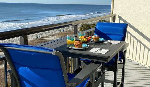 Beautiful Clean Modern Direct Oceanfront Unit With Amazing Views
